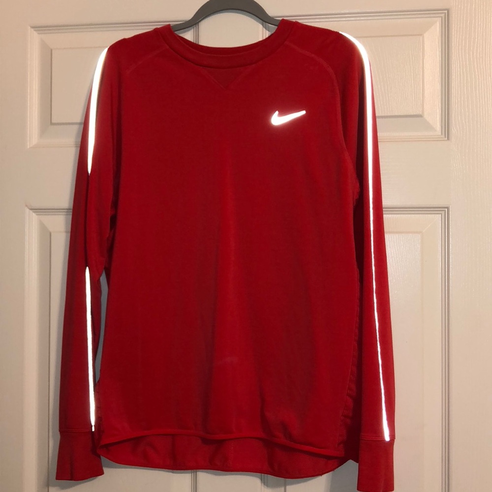 Men’s red Nike running top